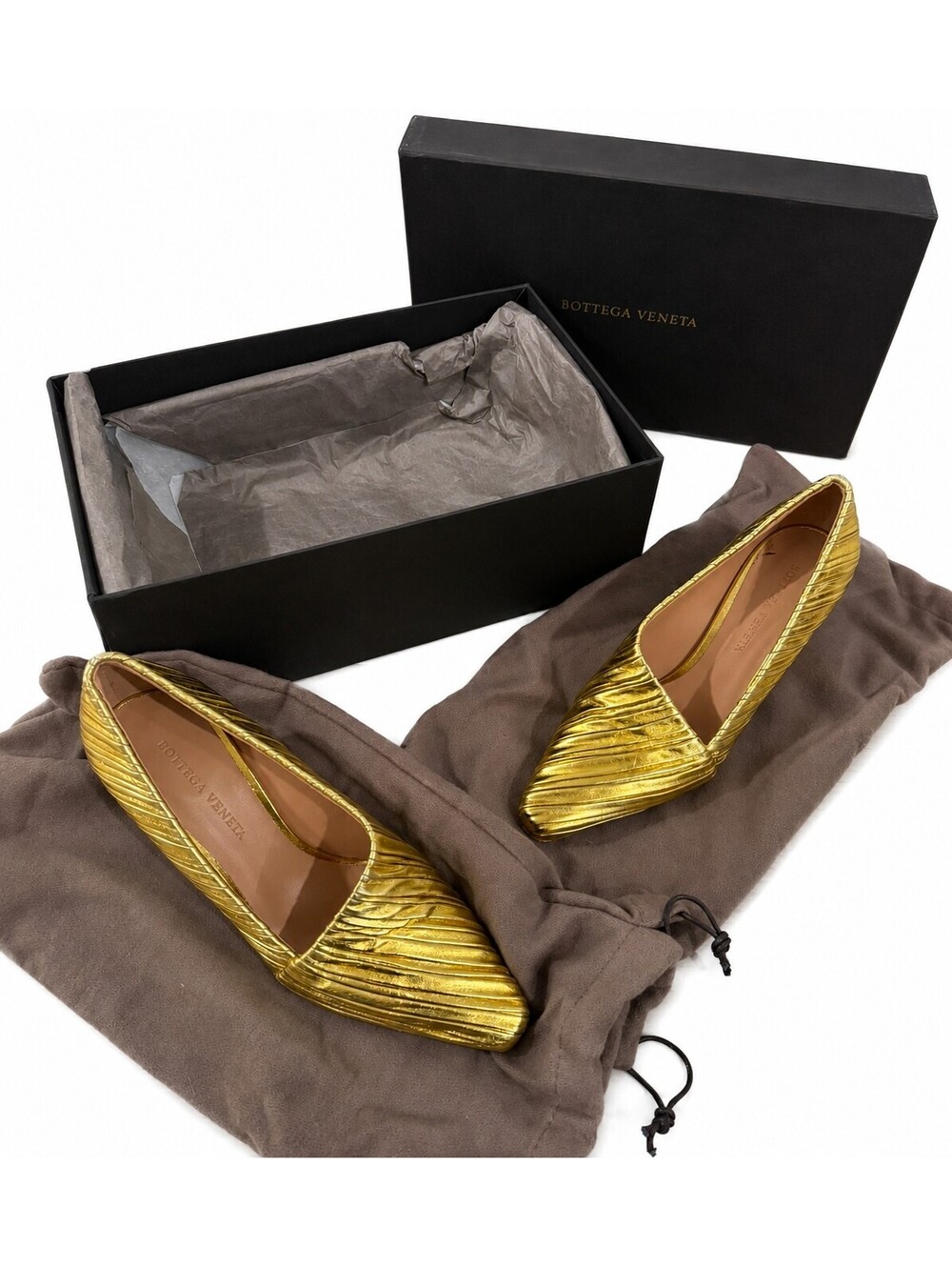 Bottega Veneta Authenticated 35.5 Gold Metallic Folded Leather Almond Pumps